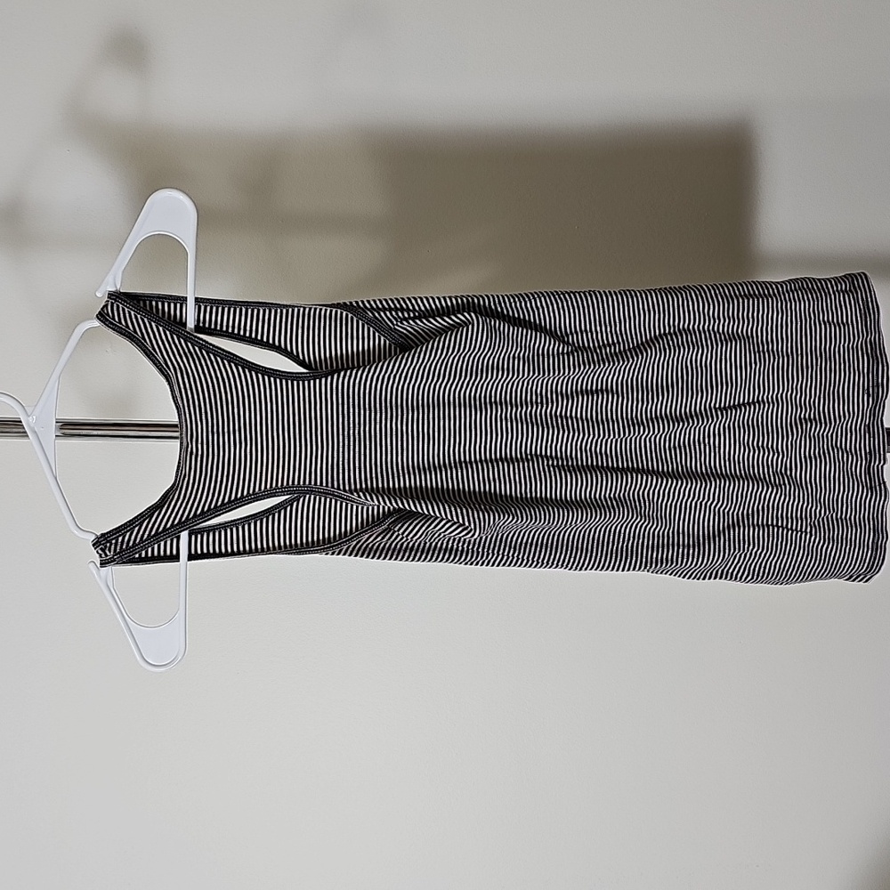 No Boundaries Racerback Tanktop - Picture 4 of 4